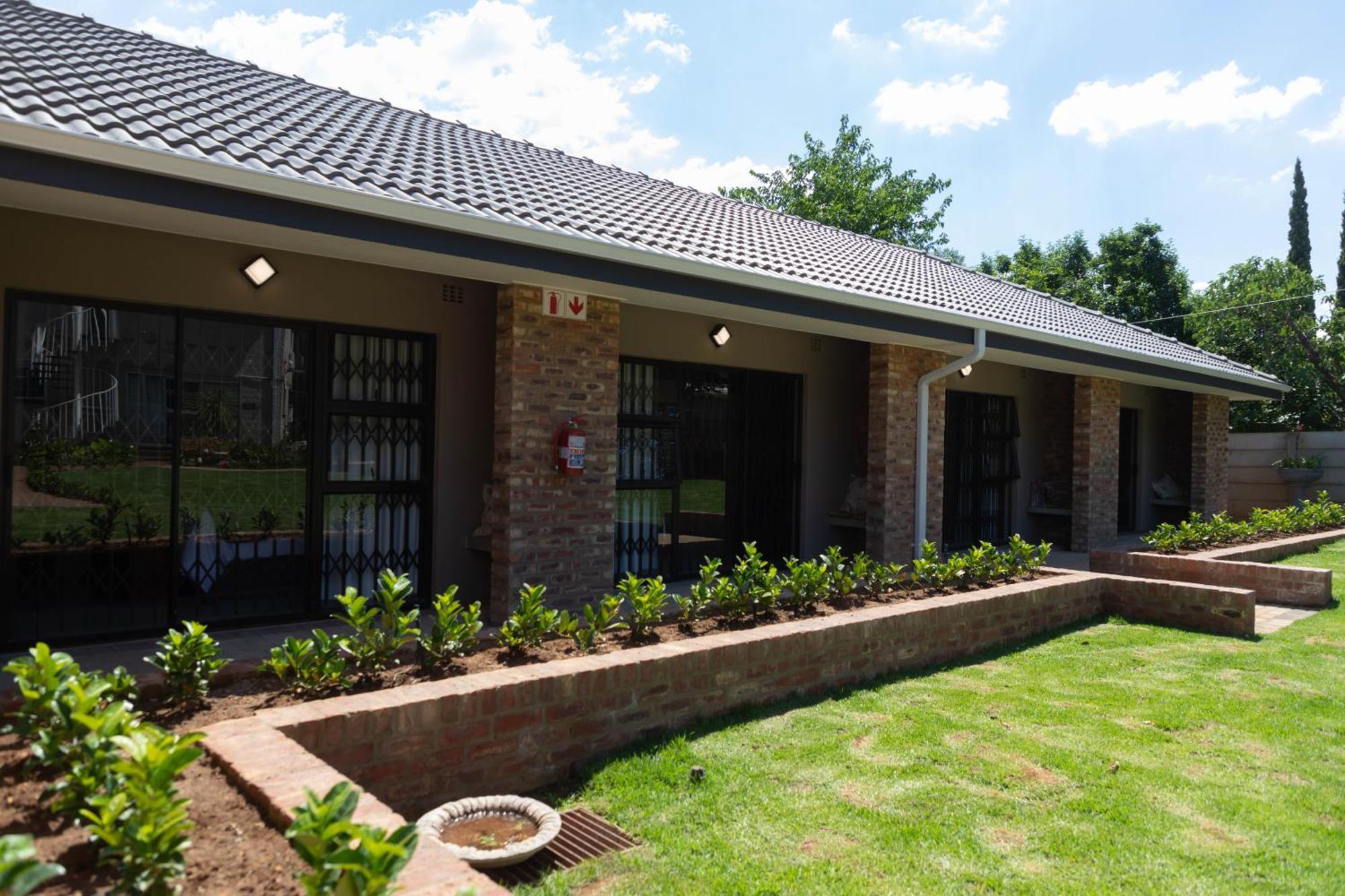Opstal Gastehuis Potchefstroom Eksteriør bilde